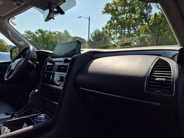 2023 INFINITI QX80 LUXE