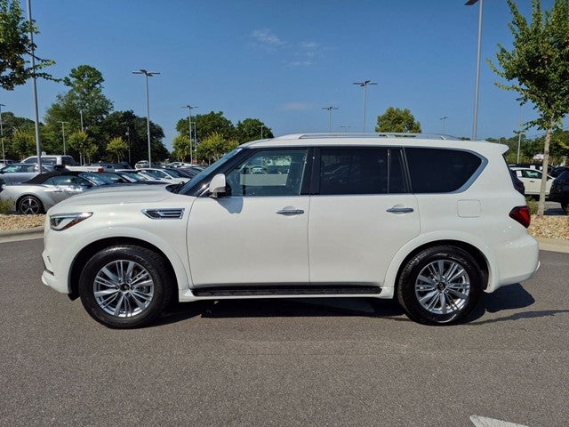 2023 INFINITI QX80 LUXE