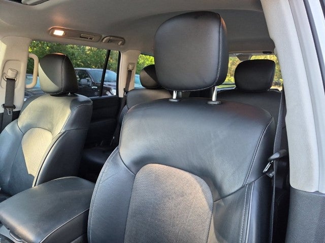 2023 INFINITI QX80 LUXE