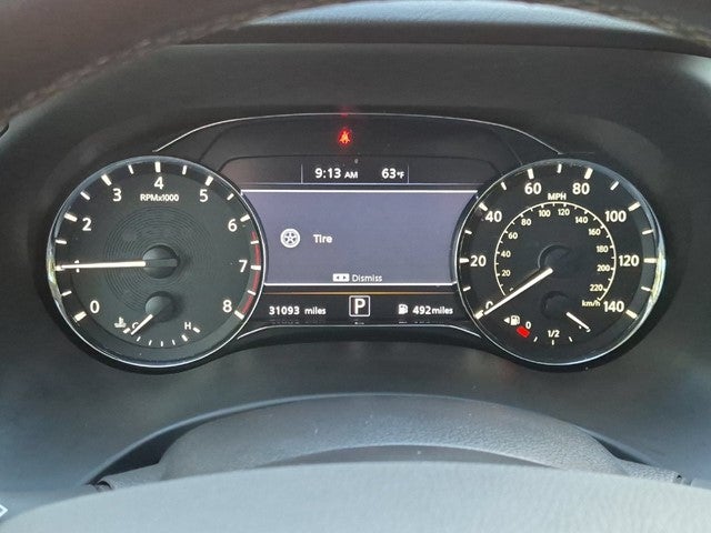 2023 INFINITI QX80 LUXE
