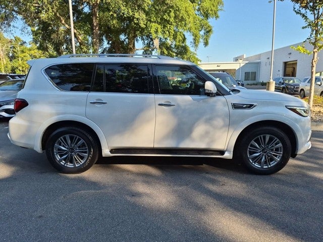 2023 INFINITI QX80 LUXE