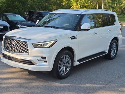 2023 INFINITI QX80 LUXE