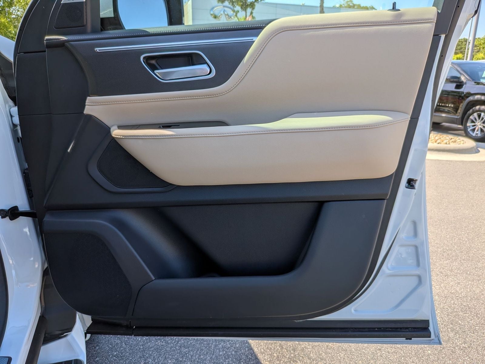 2026 INFINITI QX80 PURE