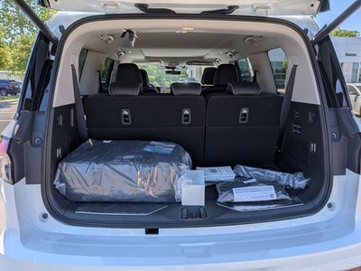 2026 INFINITI QX80 LUXE