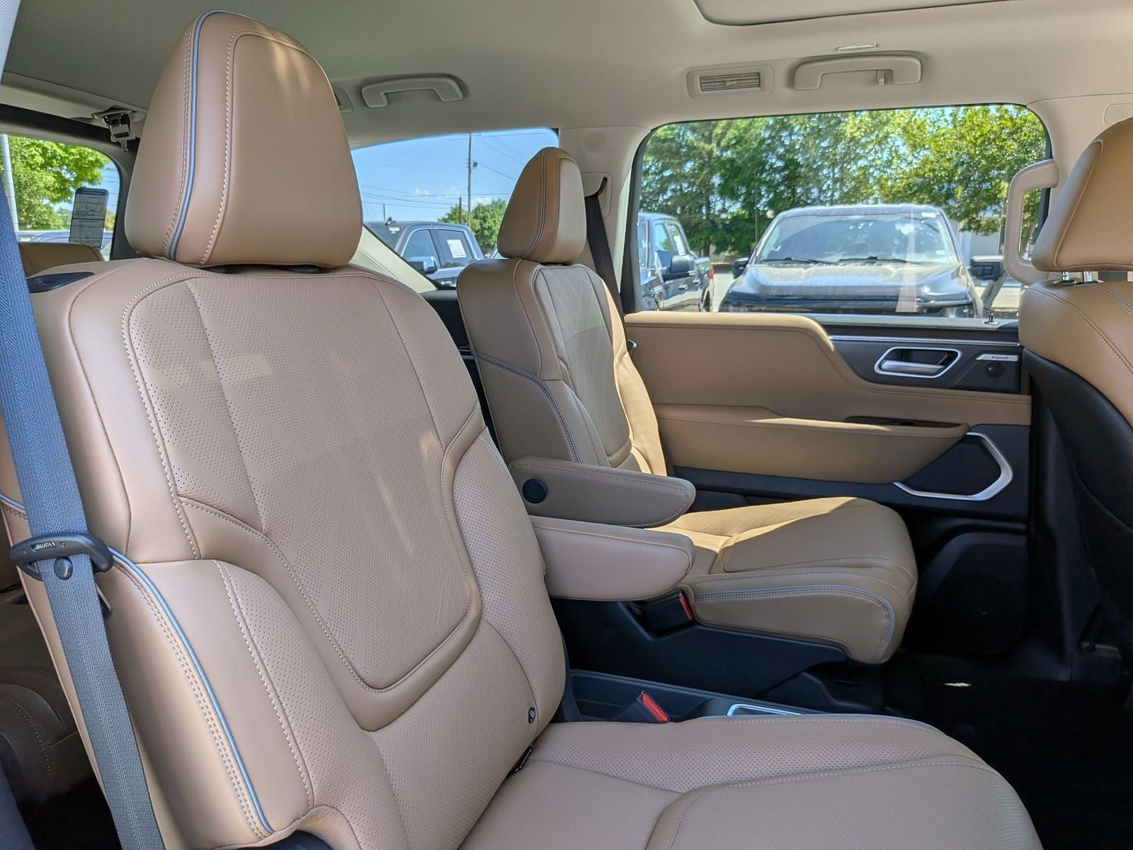 2026 INFINITI QX80 LUXE