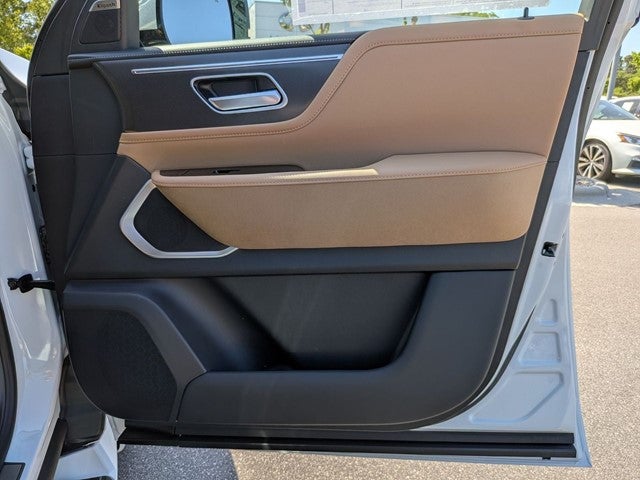 2026 INFINITI QX80 LUXE