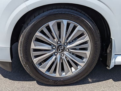 2026 INFINITI QX80 LUXE