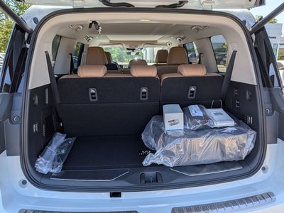 2026 INFINITI QX80 LUXE