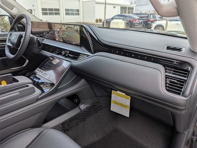 2026 INFINITI QX80 LUXE