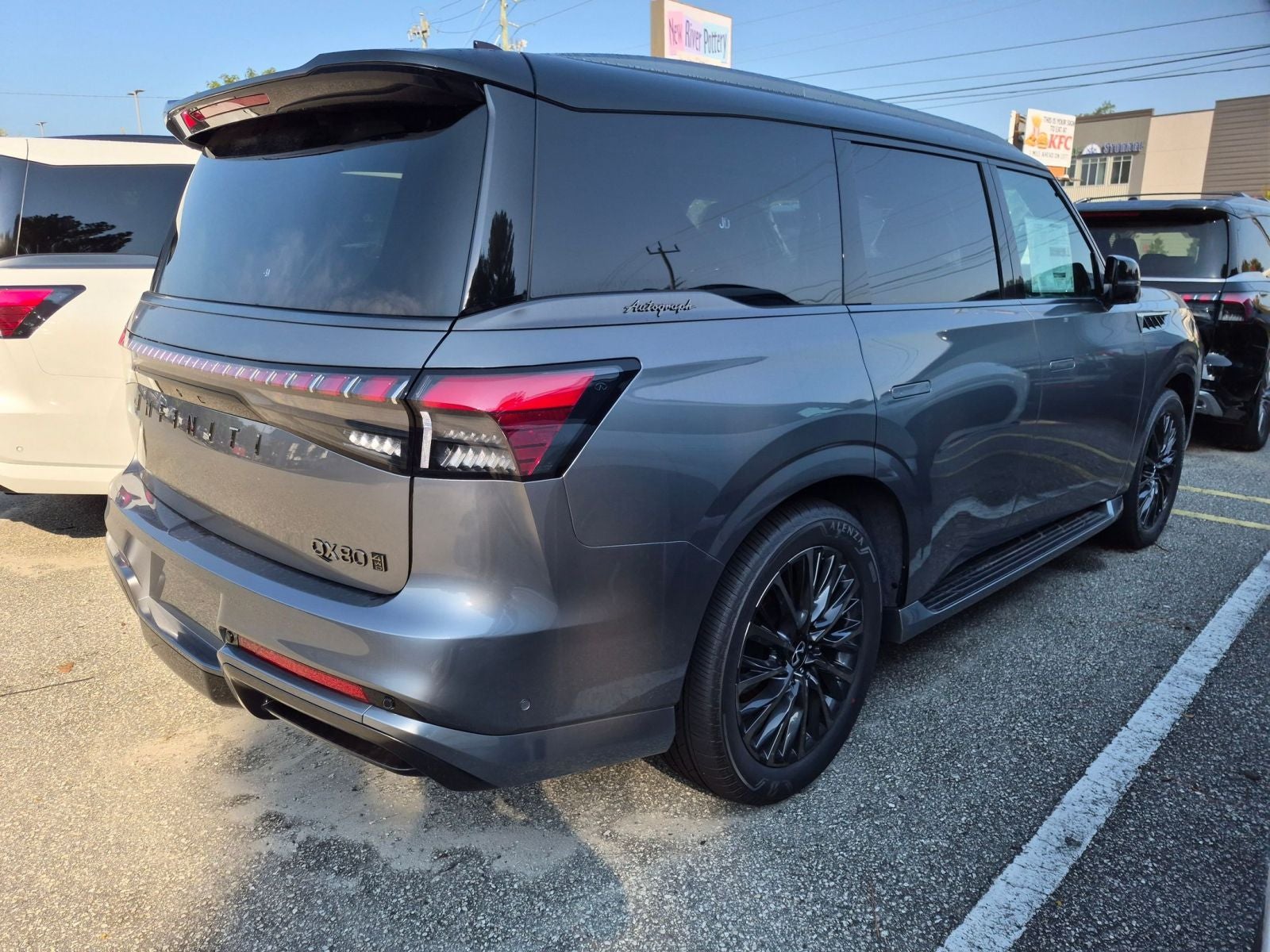 2027 INFINITI QX80 AUTOGRAPH