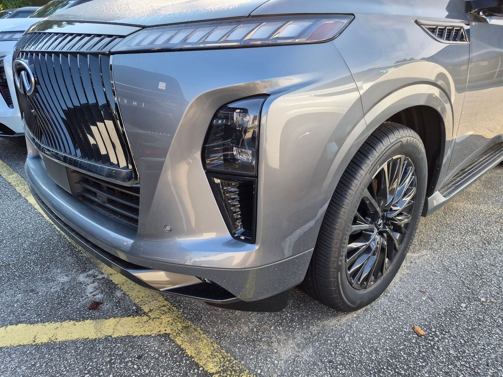 2027 INFINITI QX80 AUTOGRAPH