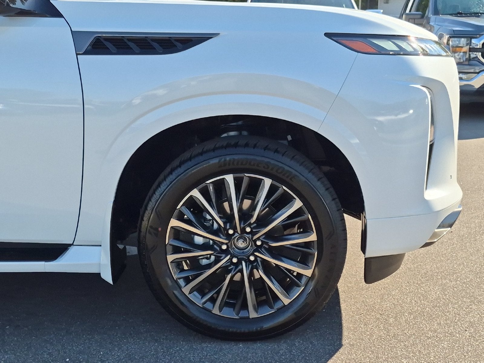 2027 INFINITI QX80 AUTOGRAPH