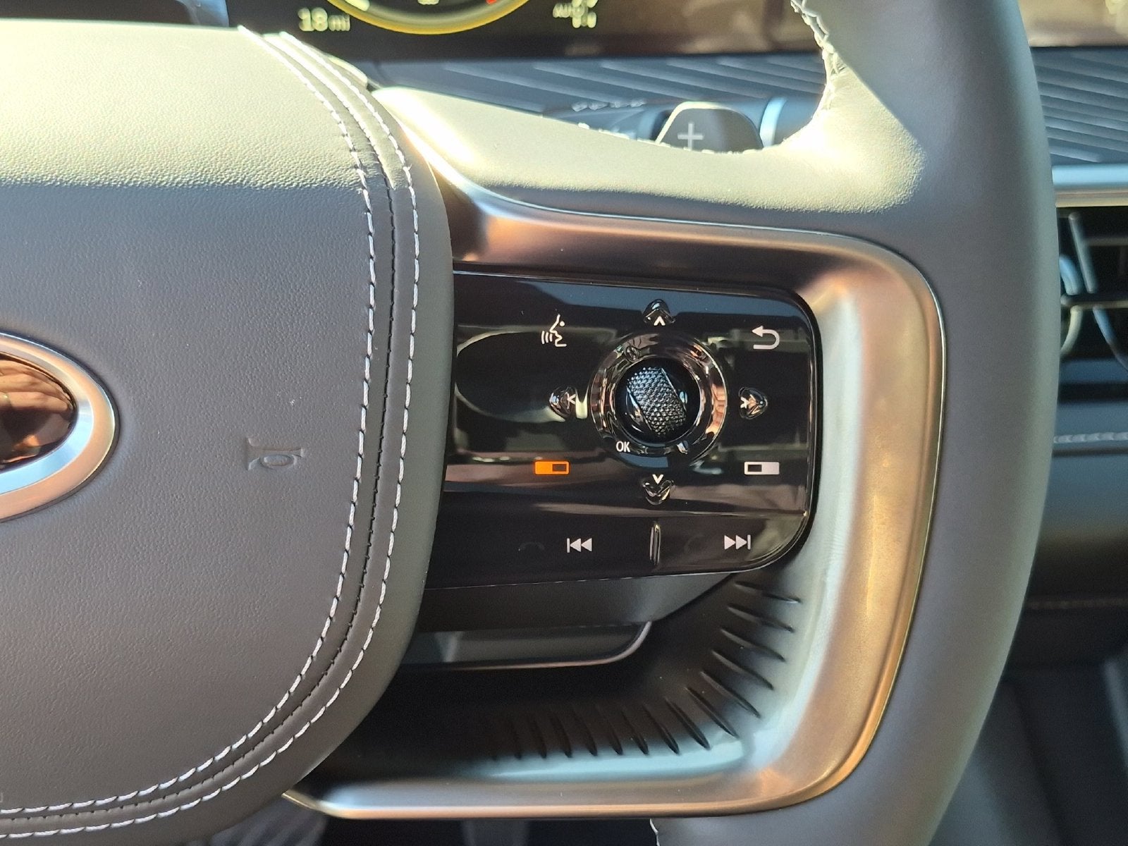 2027 INFINITI QX80 AUTOGRAPH