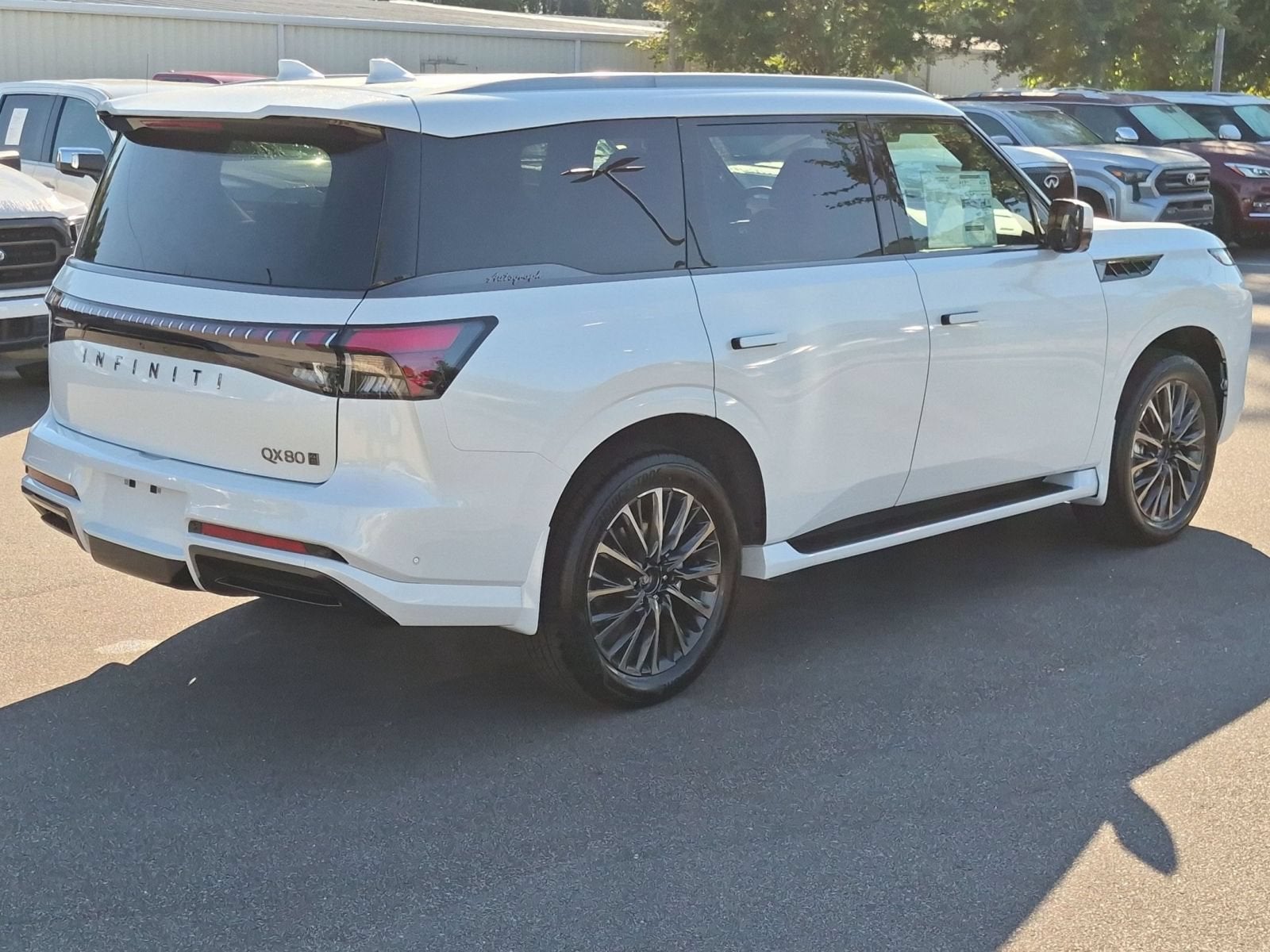 2027 INFINITI QX80 AUTOGRAPH