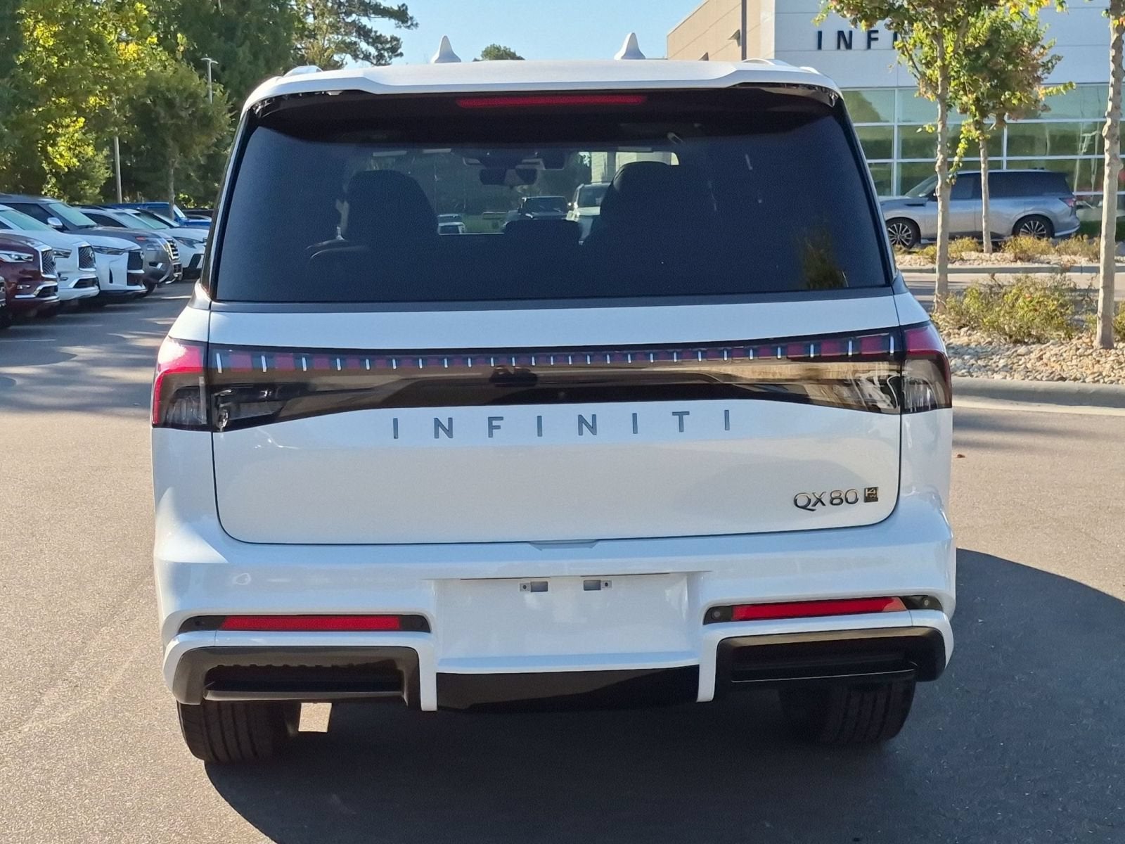2027 INFINITI QX80 AUTOGRAPH