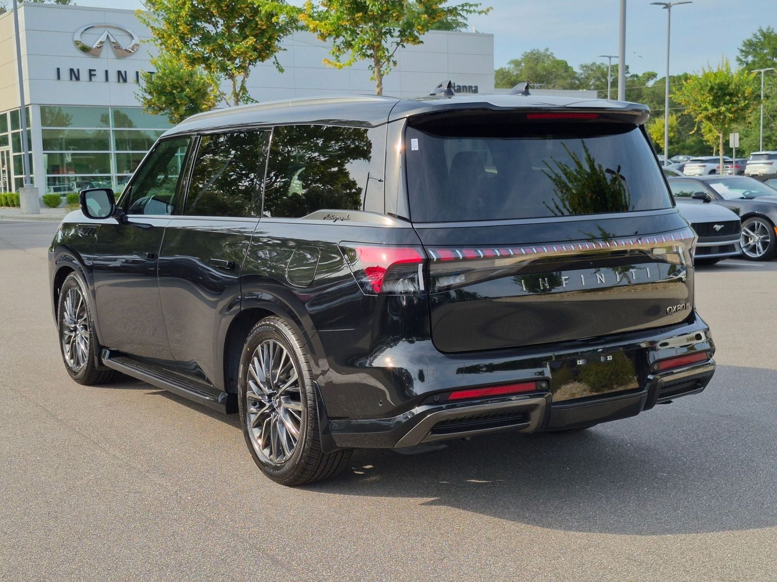2027 INFINITI QX80 AUTOGRAPH