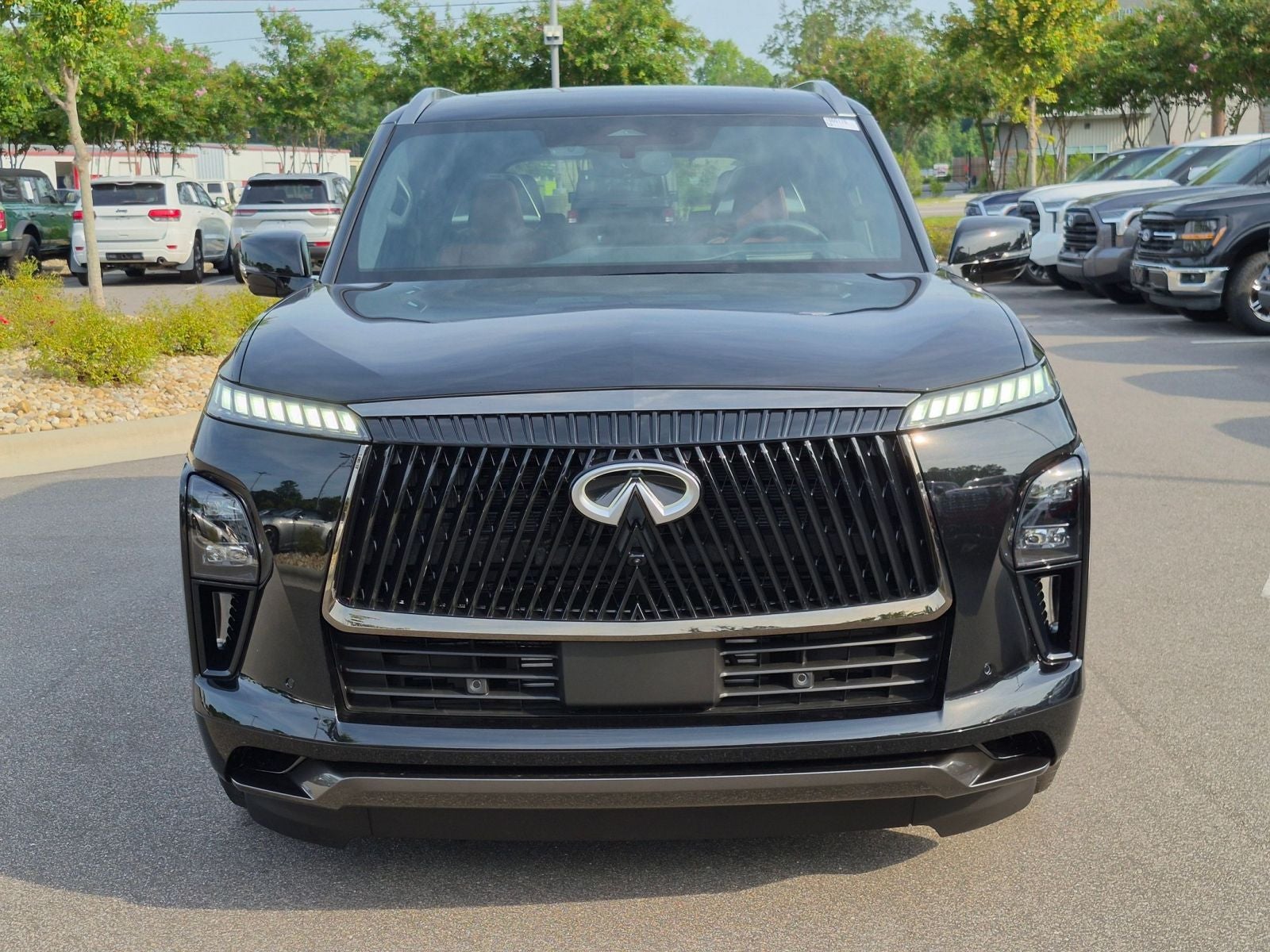 2027 INFINITI QX80 AUTOGRAPH