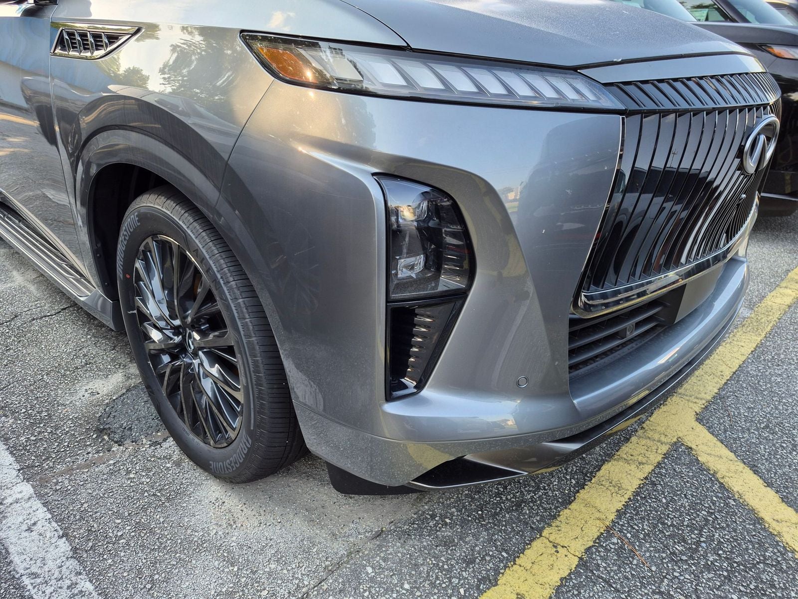 2027 INFINITI QX80 AUTOGRAPH