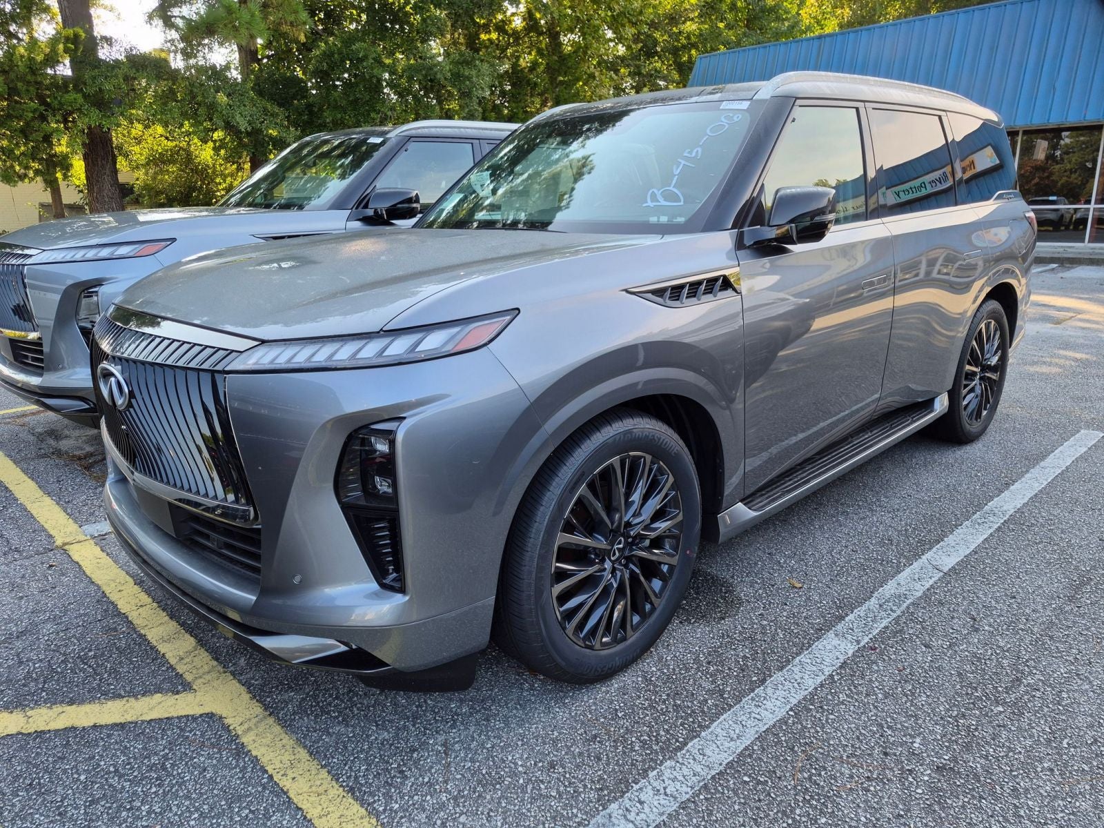2027 INFINITI QX80 AUTOGRAPH