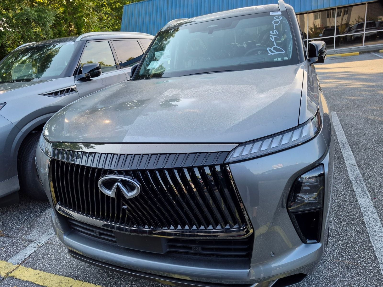 2027 INFINITI QX80 AUTOGRAPH