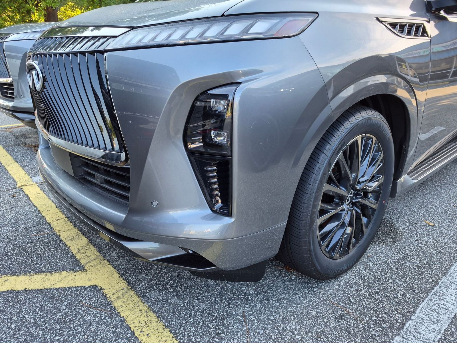 2027 INFINITI QX80 AUTOGRAPH