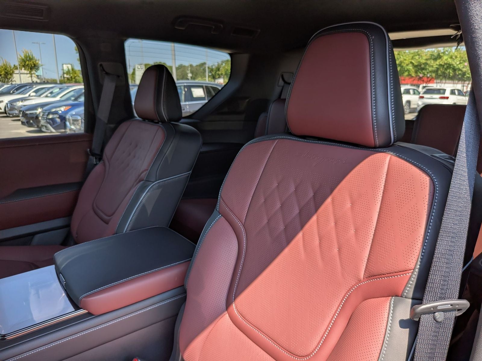 2027 INFINITI QX80 AUTOGRAPH