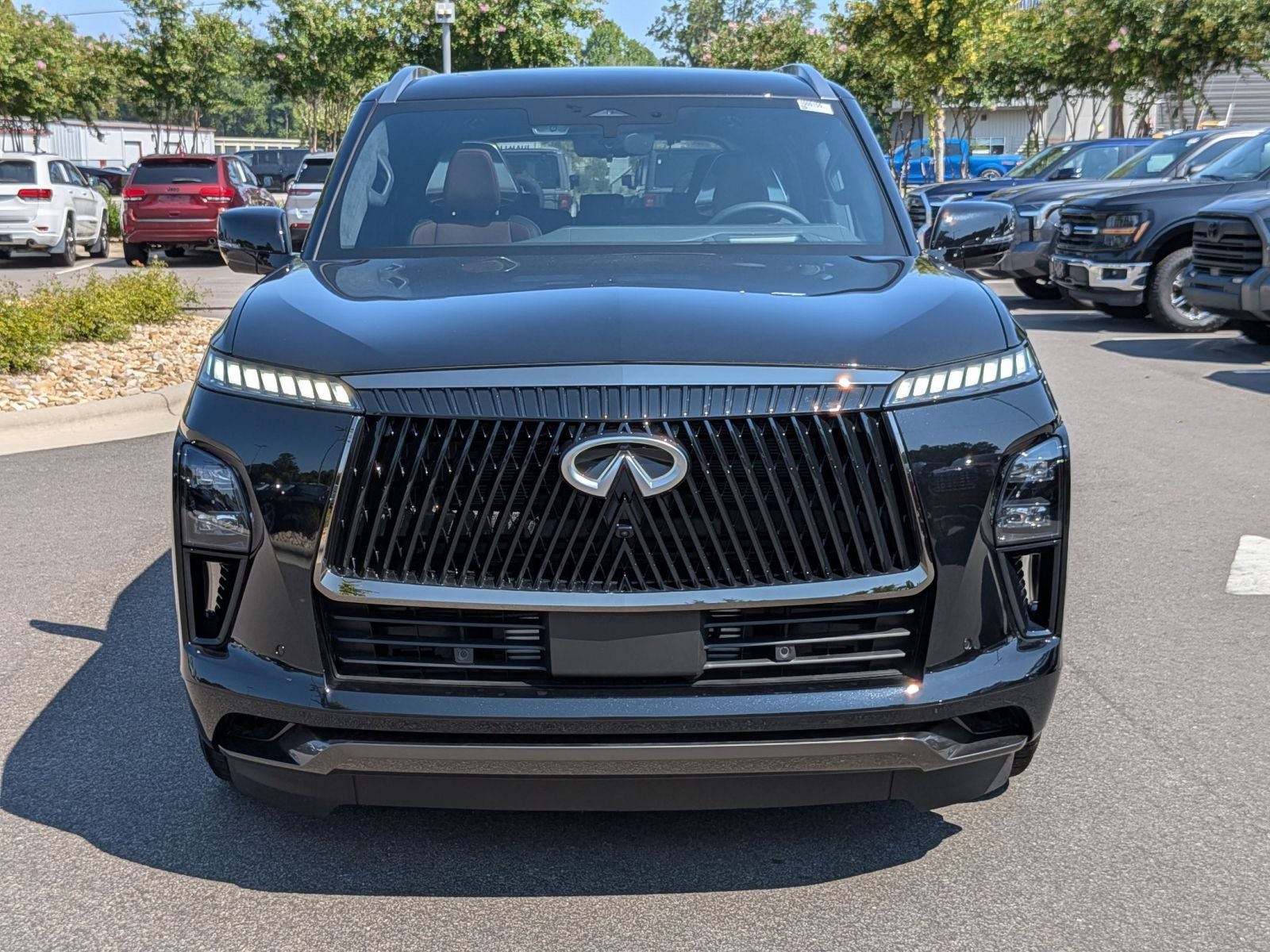 2027 INFINITI QX80 AUTOGRAPH