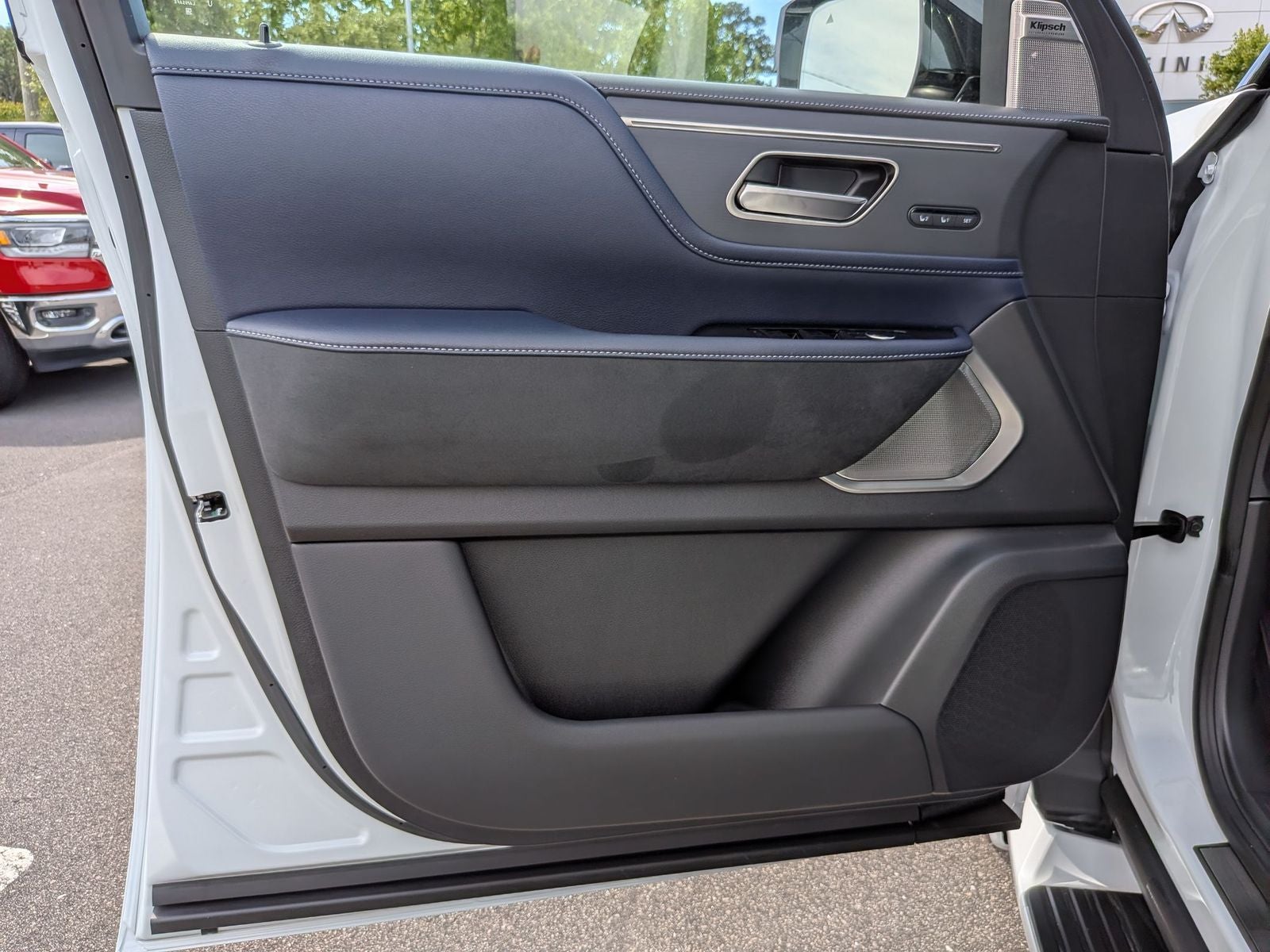 2026 INFINITI QX80 SPORT