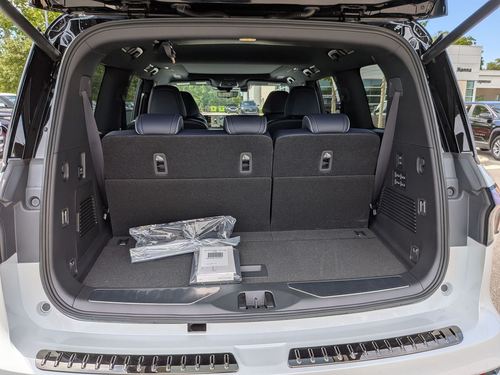 2026 INFINITI QX80 SPORT