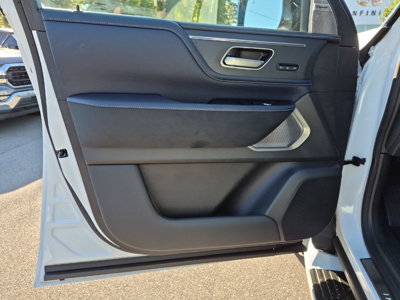 2027 INFINITI QX80 SPORT