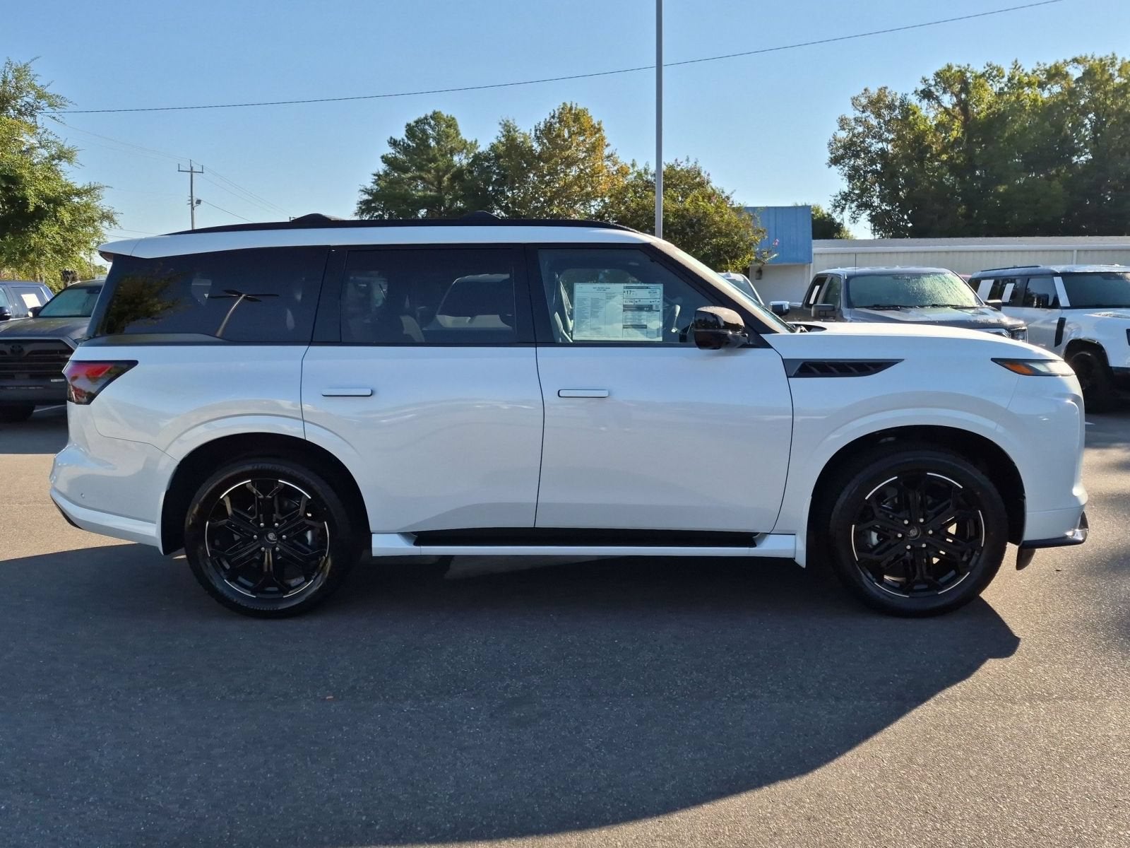 2027 INFINITI QX80 SPORT