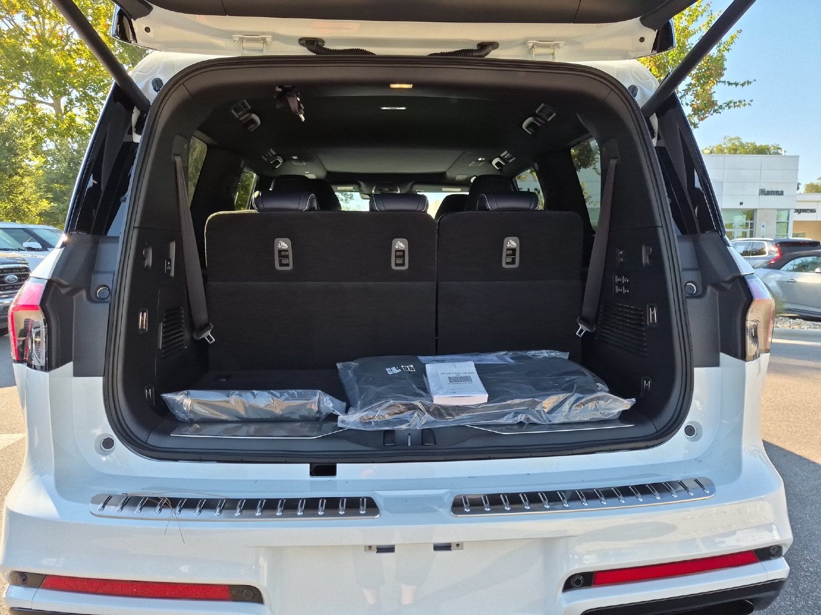2027 INFINITI QX80 SPORT