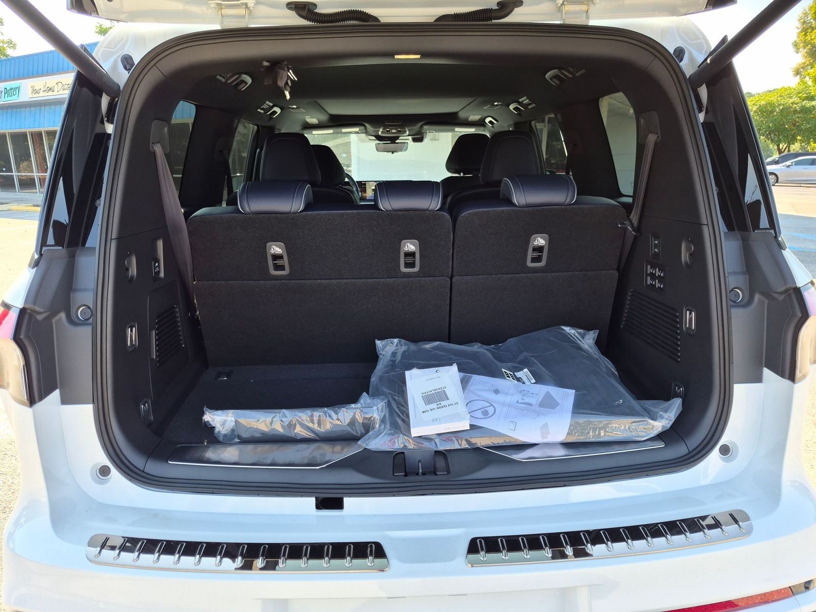 2027 INFINITI QX80 SPORT