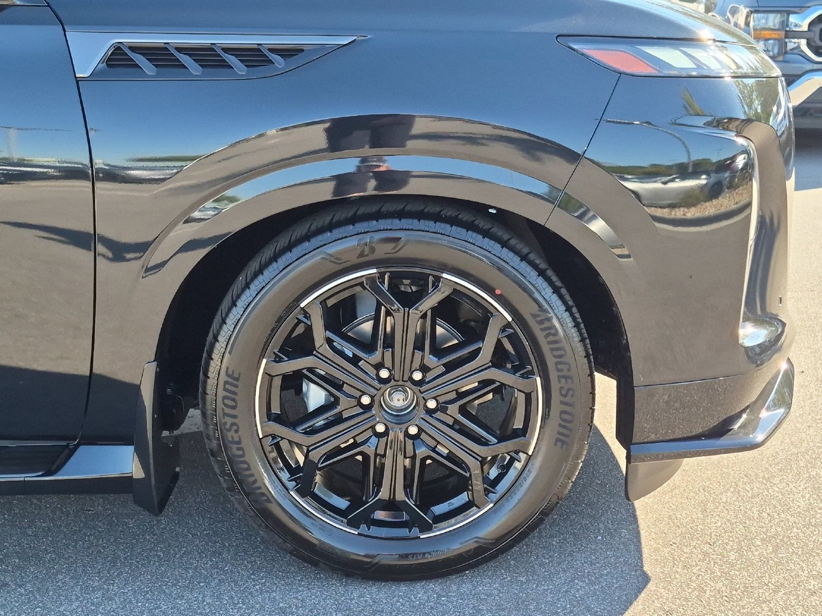 2027 INFINITI QX80 SPORT