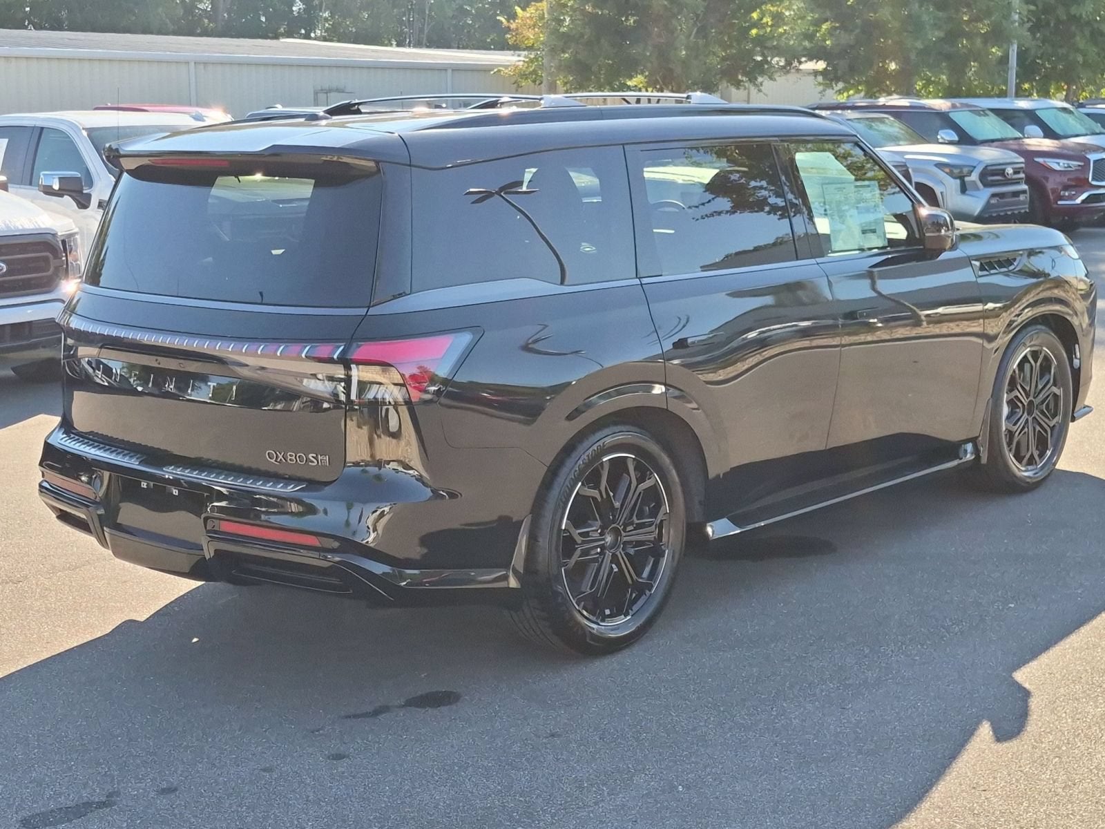 2027 INFINITI QX80 SPORT