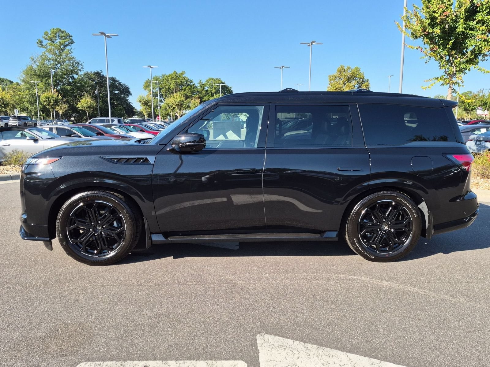 2027 INFINITI QX80 SPORT