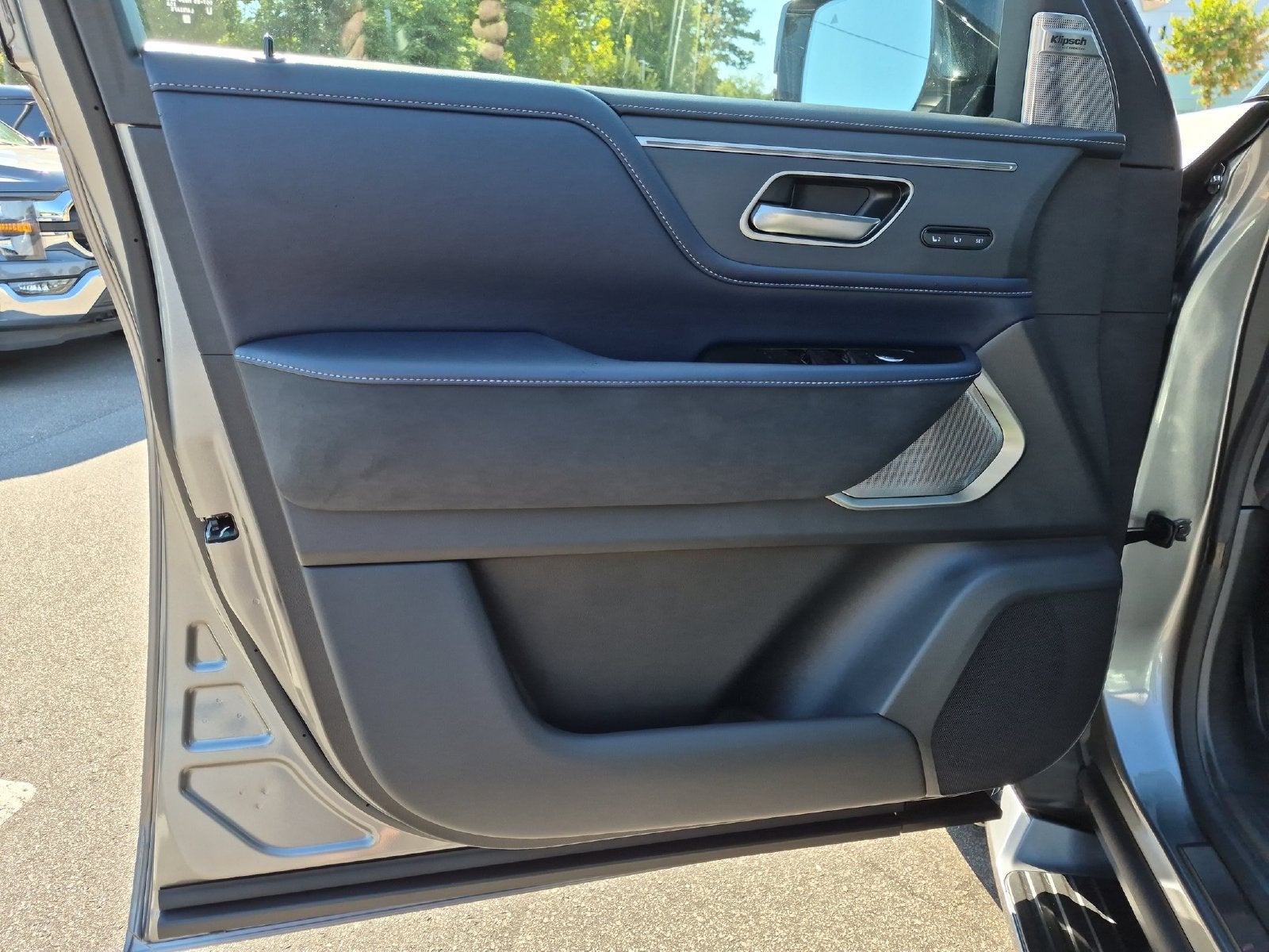 2027 INFINITI QX80 SPORT