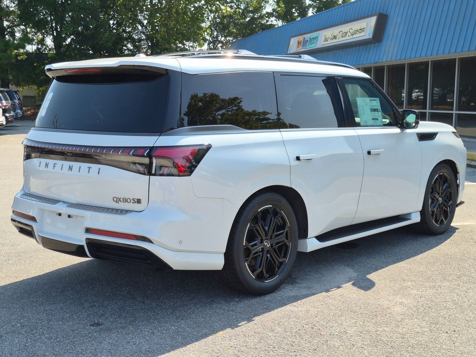 2027 INFINITI QX80 SPORT