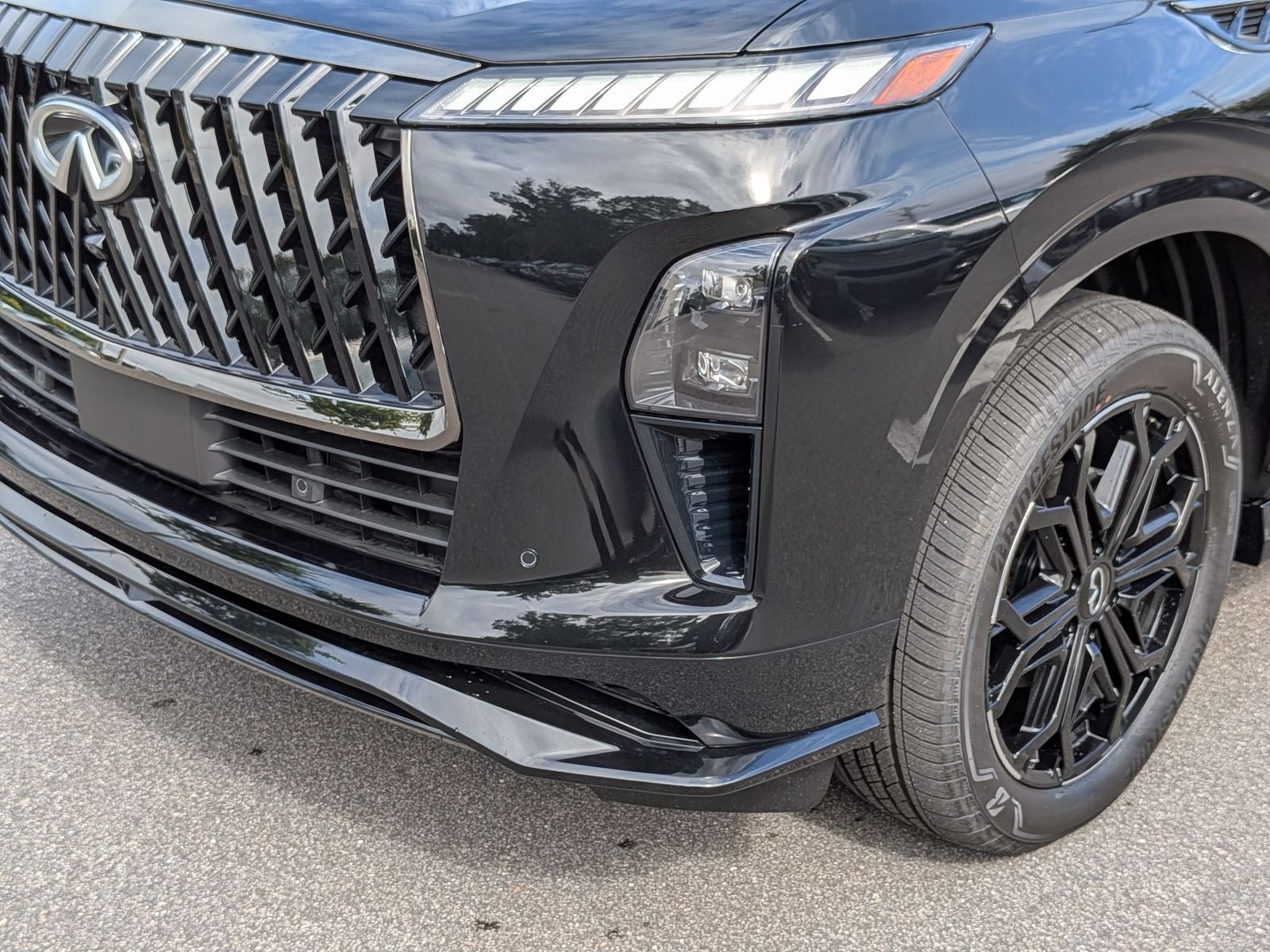 2027 INFINITI QX80 SPORT