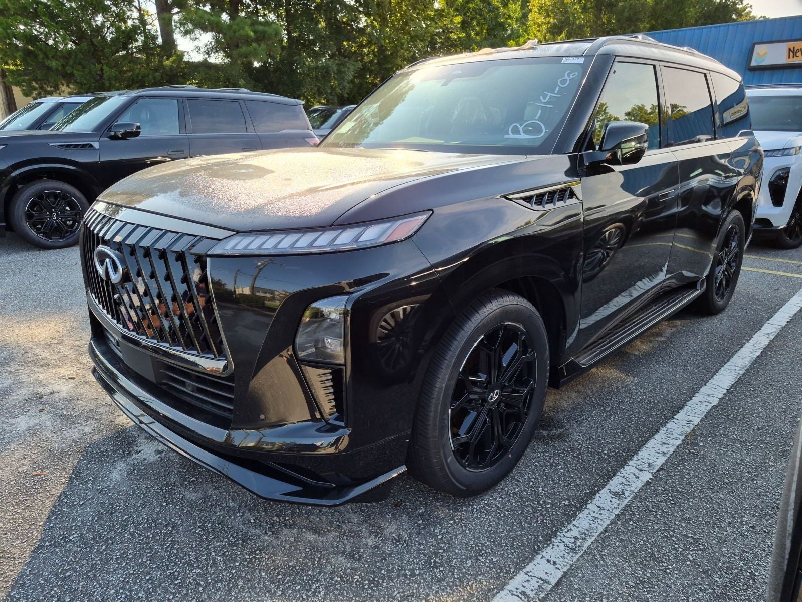 2027 INFINITI QX80 SPORT