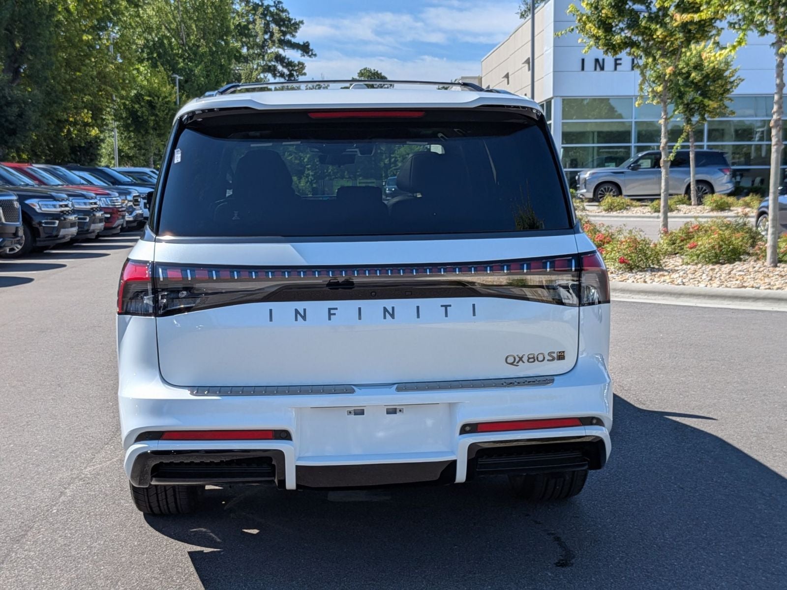 2027 INFINITI QX80 SPORT