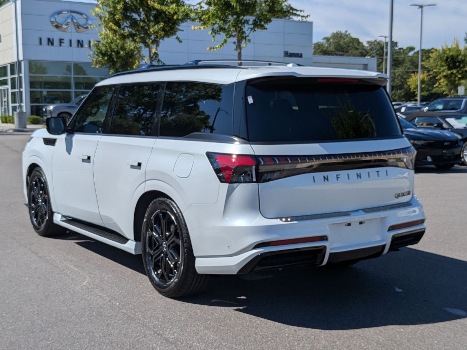 2027 INFINITI QX80 SPORT