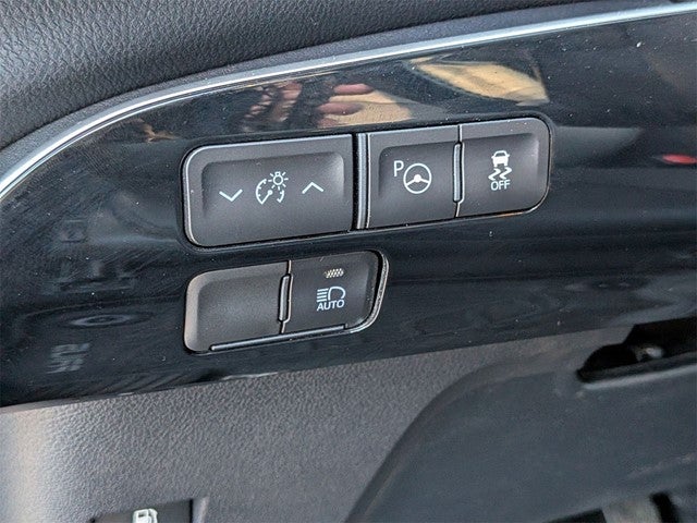 2021 Toyota Prius XLE