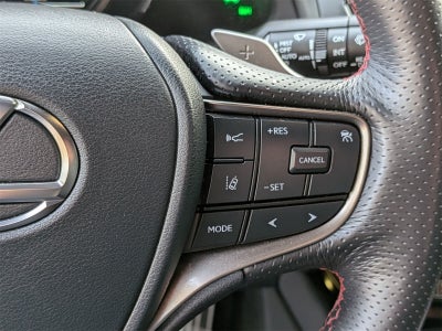 2023 Lexus UX 250h F SPORT Handling