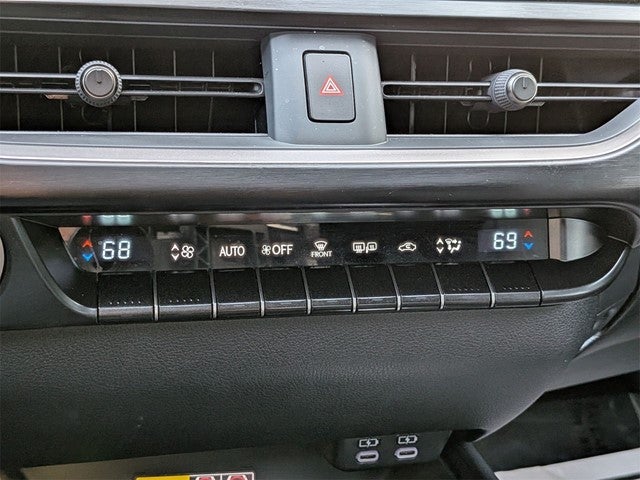 2023 Lexus UX 250h F SPORT Handling