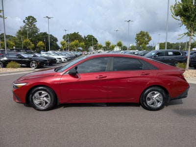 2025 Hyundai Elantra SE