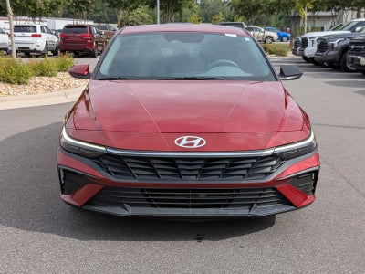 2025 Hyundai Elantra SE