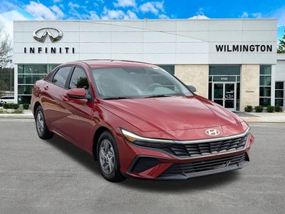 2025 Hyundai Elantra SE