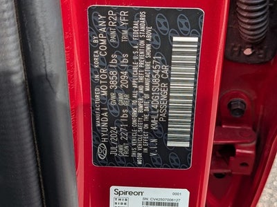 2025 Hyundai Elantra SE
