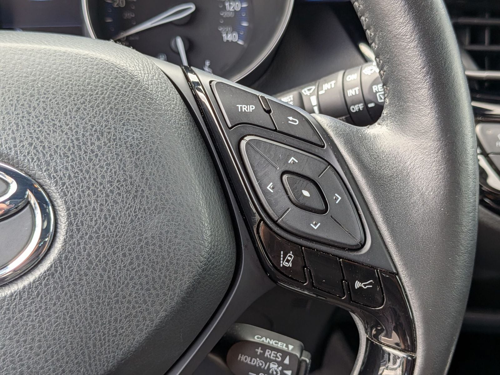 2020 Toyota C-HR XLE